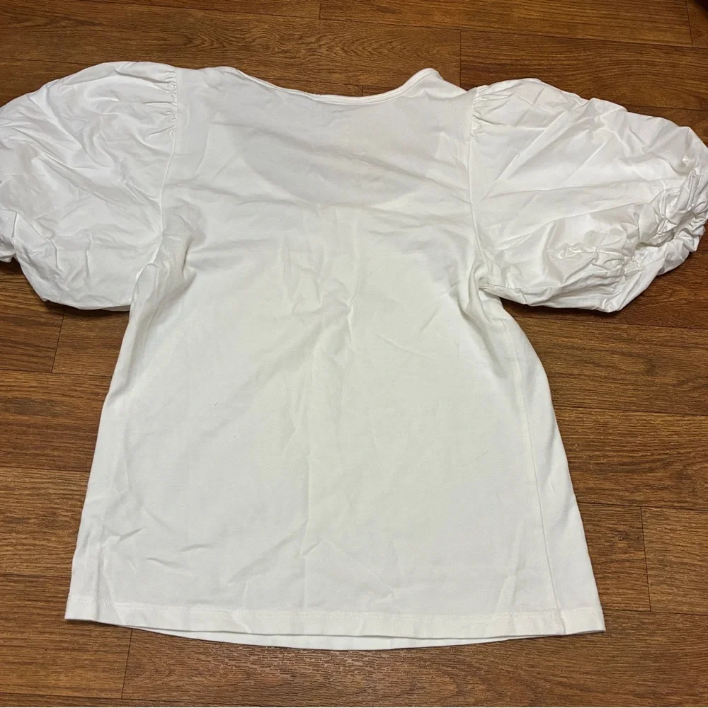 Women’s Old Navy White Puffy Sleeve Top Size Medium